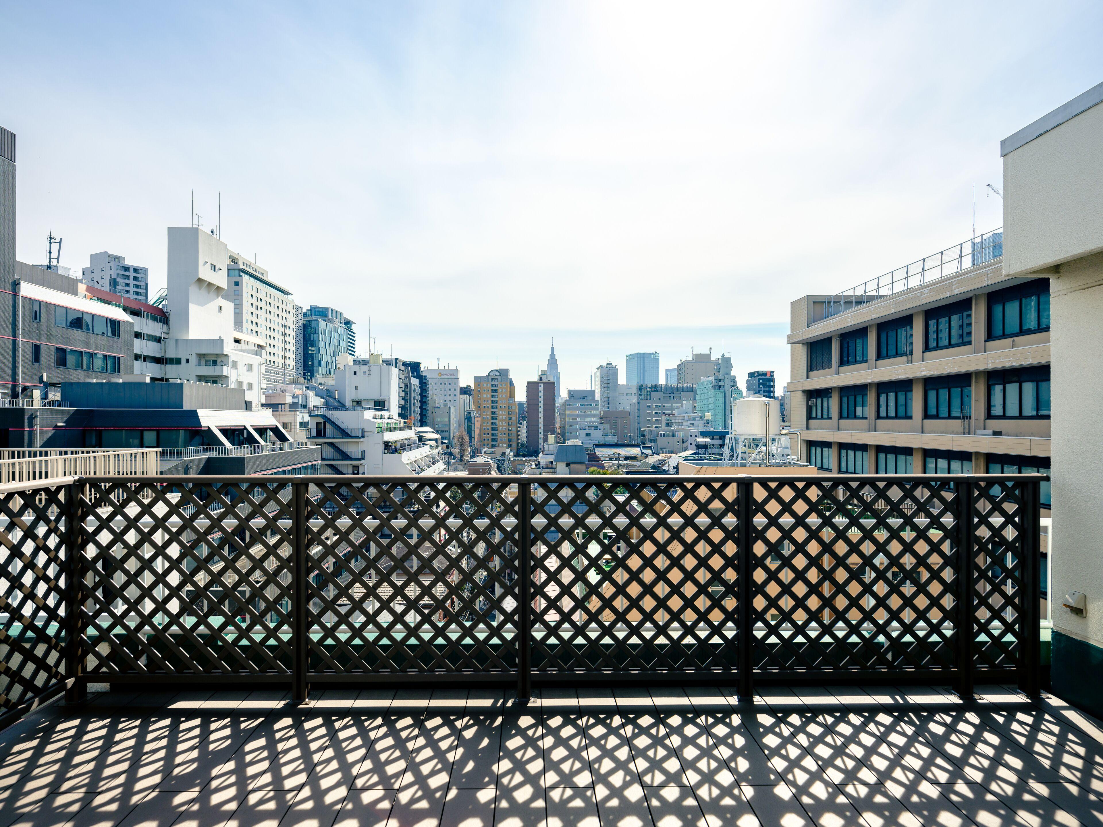 Home N Lounge — Photos 1